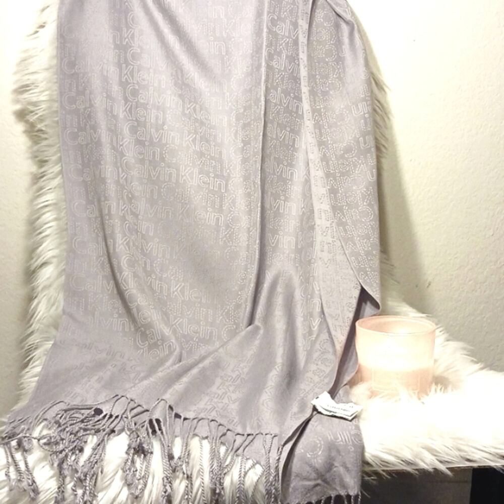 CALVIN KLEIN Letters SILVER GRAY Luxury Shoulder Wrap Shawl EXTRA LARGE